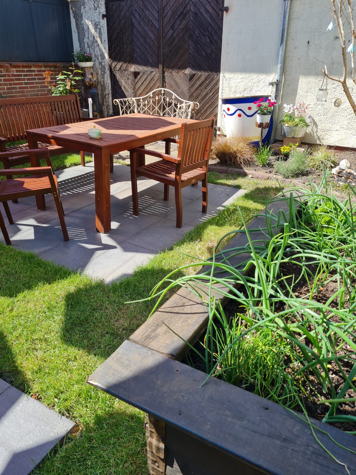 /bilder/Galerie/Mohltied_Garten_Mai_2025_5.jpeg